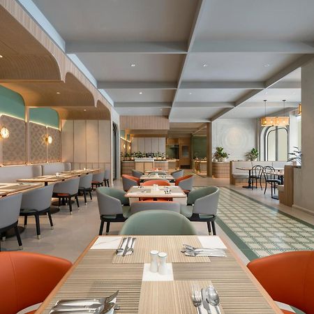 Hyatt Place Bangkok Sukhumvit 1 Екстериор снимка