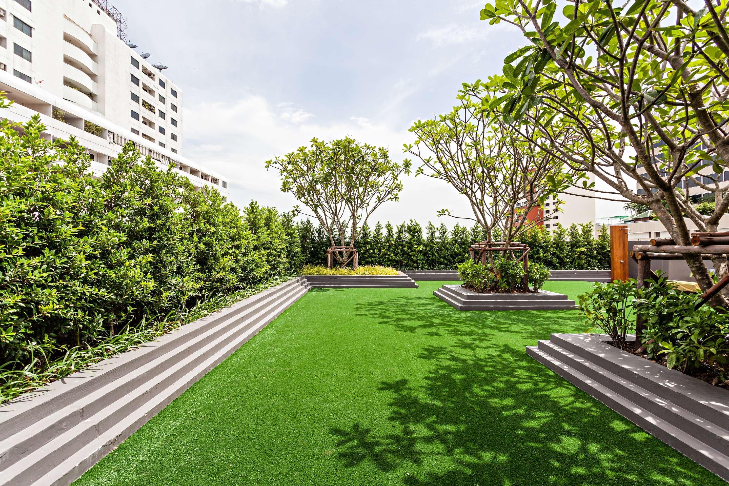 Hyatt Place Bangkok Sukhumvit 1 Екстериор снимка