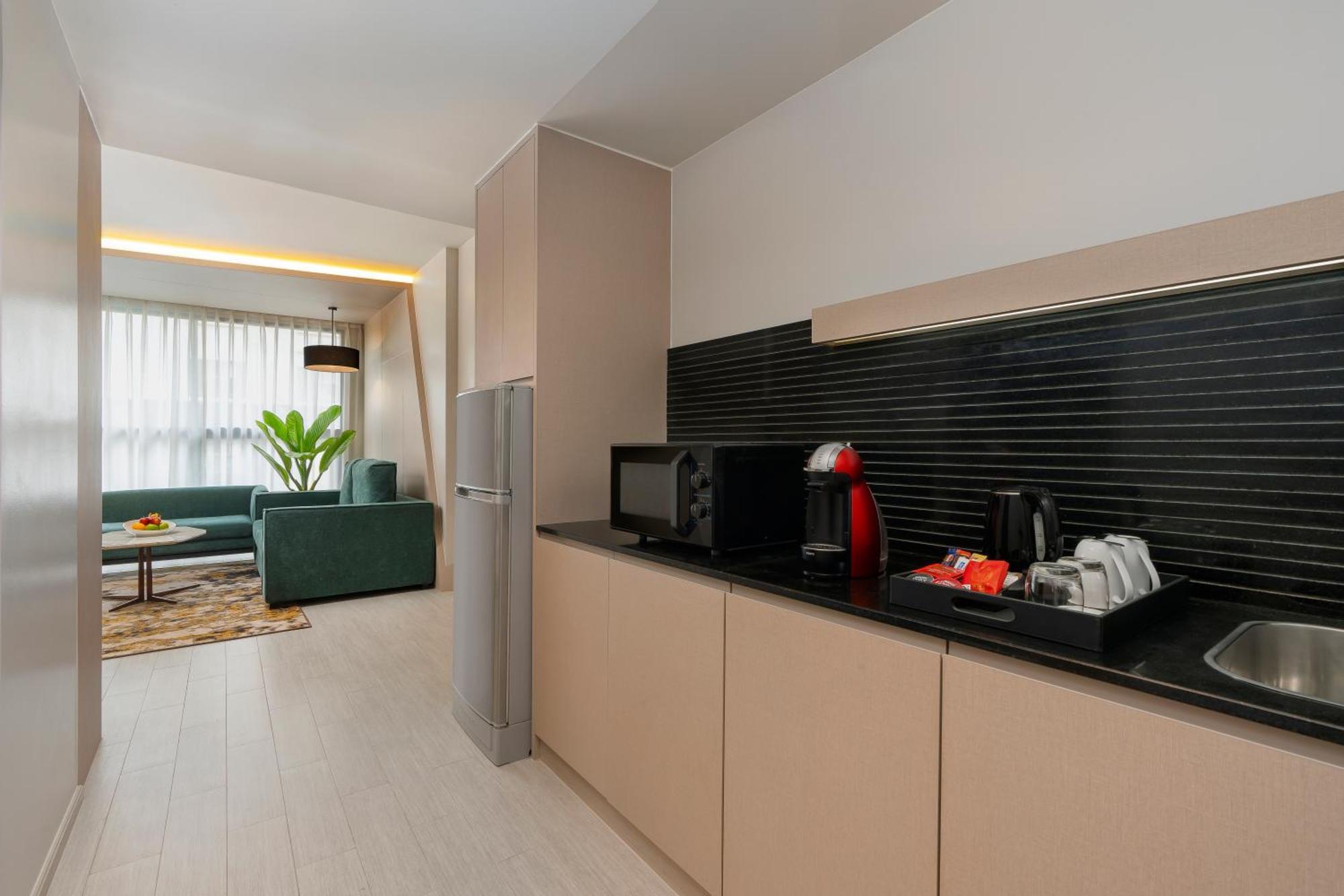 Hyatt Place Bangkok Sukhumvit 1 Екстериор снимка